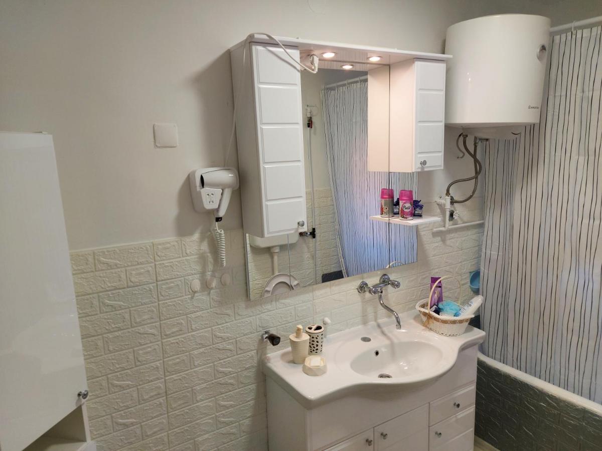 Lovely, Neat And Quite Apartment Dalia, Private Parking Saraievo Exterior foto