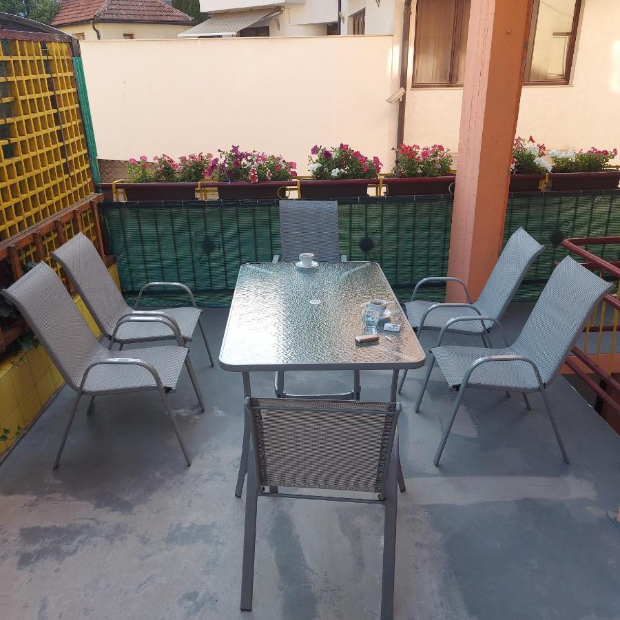 Lovely, Neat And Quite Apartment Dalia, Private Parking Saraievo Exterior foto