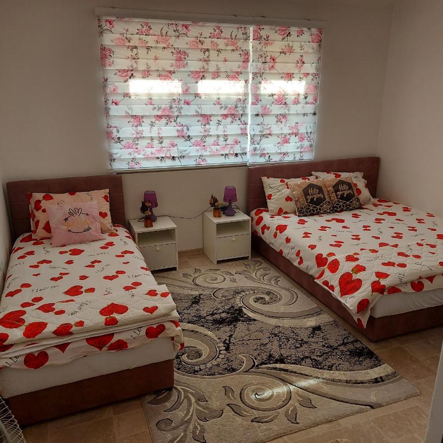 Lovely, Neat And Quite Apartment Dalia, Private Parking Saraievo Exterior foto