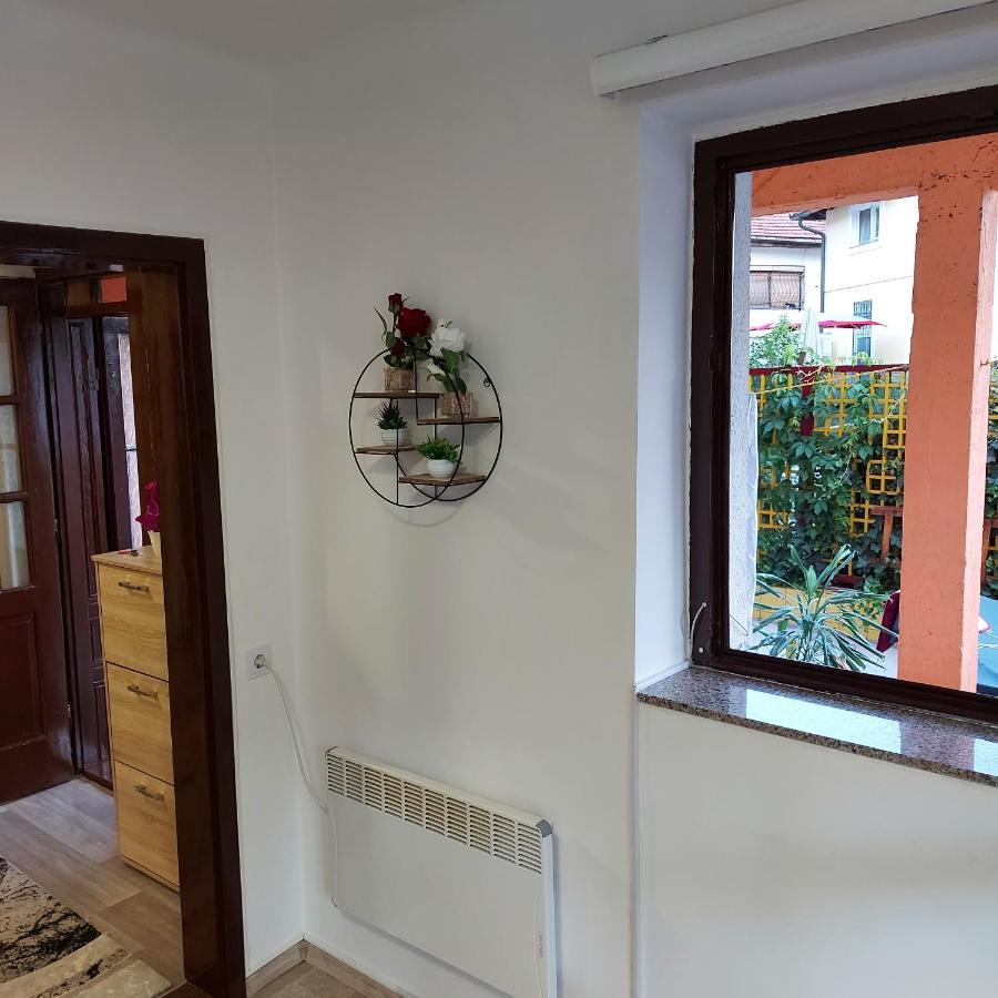 Lovely, Neat And Quite Apartment Dalia, Private Parking Saraievo Exterior foto